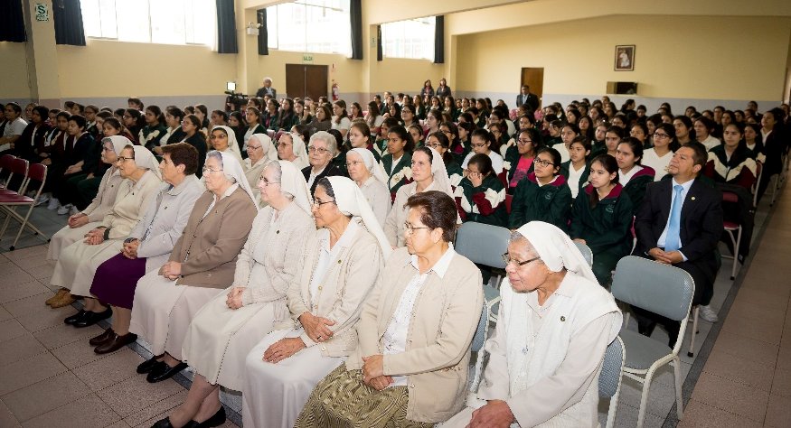 BODAS DE ORO DEL «REGINA PACIS»