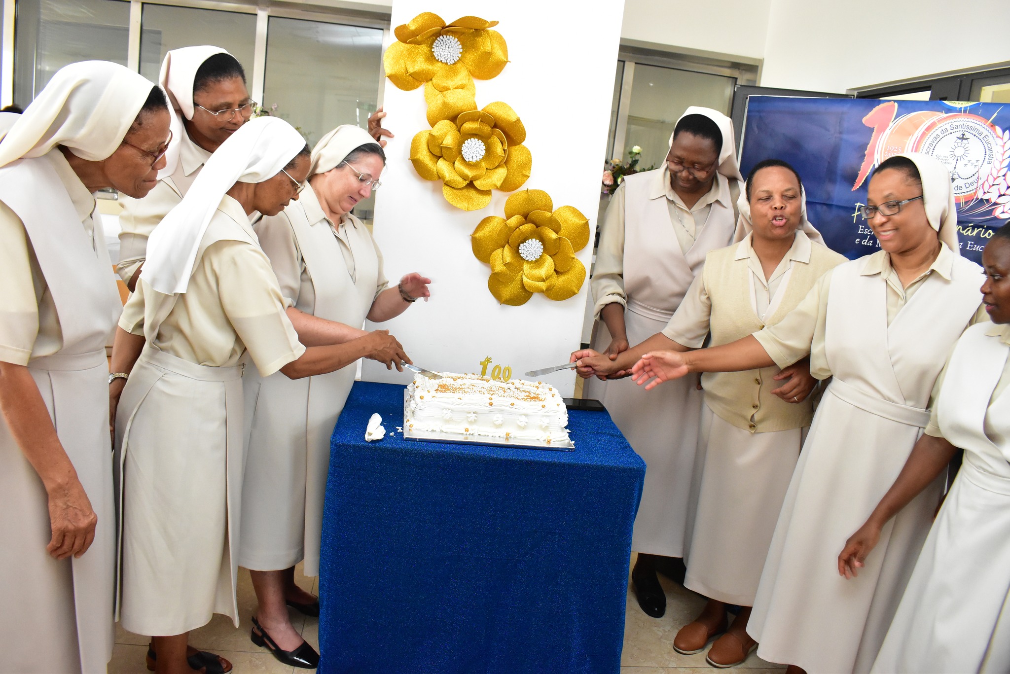 Cerrar un siglo, abrir un curso: gratitud en Cabo Verde